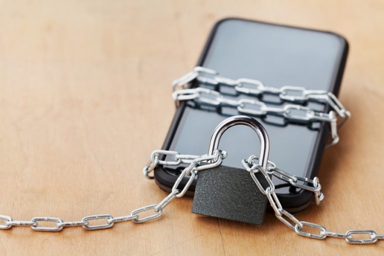自宅のWi-Fiが通信制限にかかってしまった！対処法や予防策について解説！